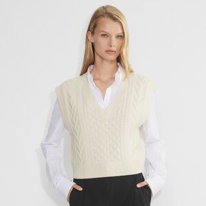 Babaton Emporia Cable Knit V-Neck Merino Wool Sweater Vest Light Birch M